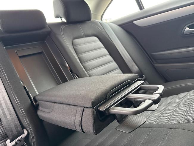 VOLKSWAGEN CC Photo 24