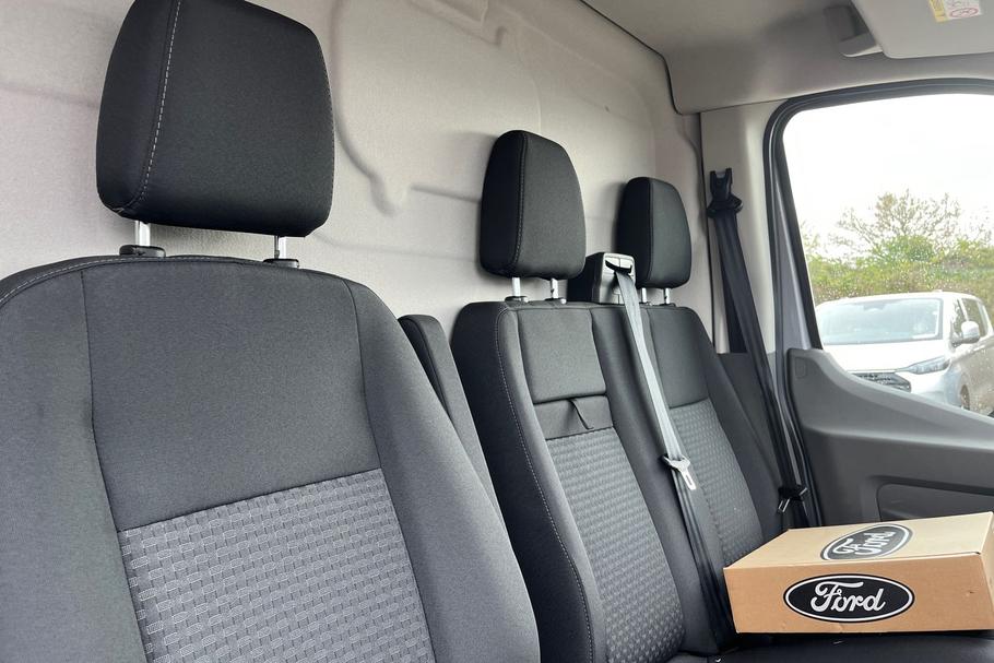 Used Ford E-TRANSIT YP75HFB 11