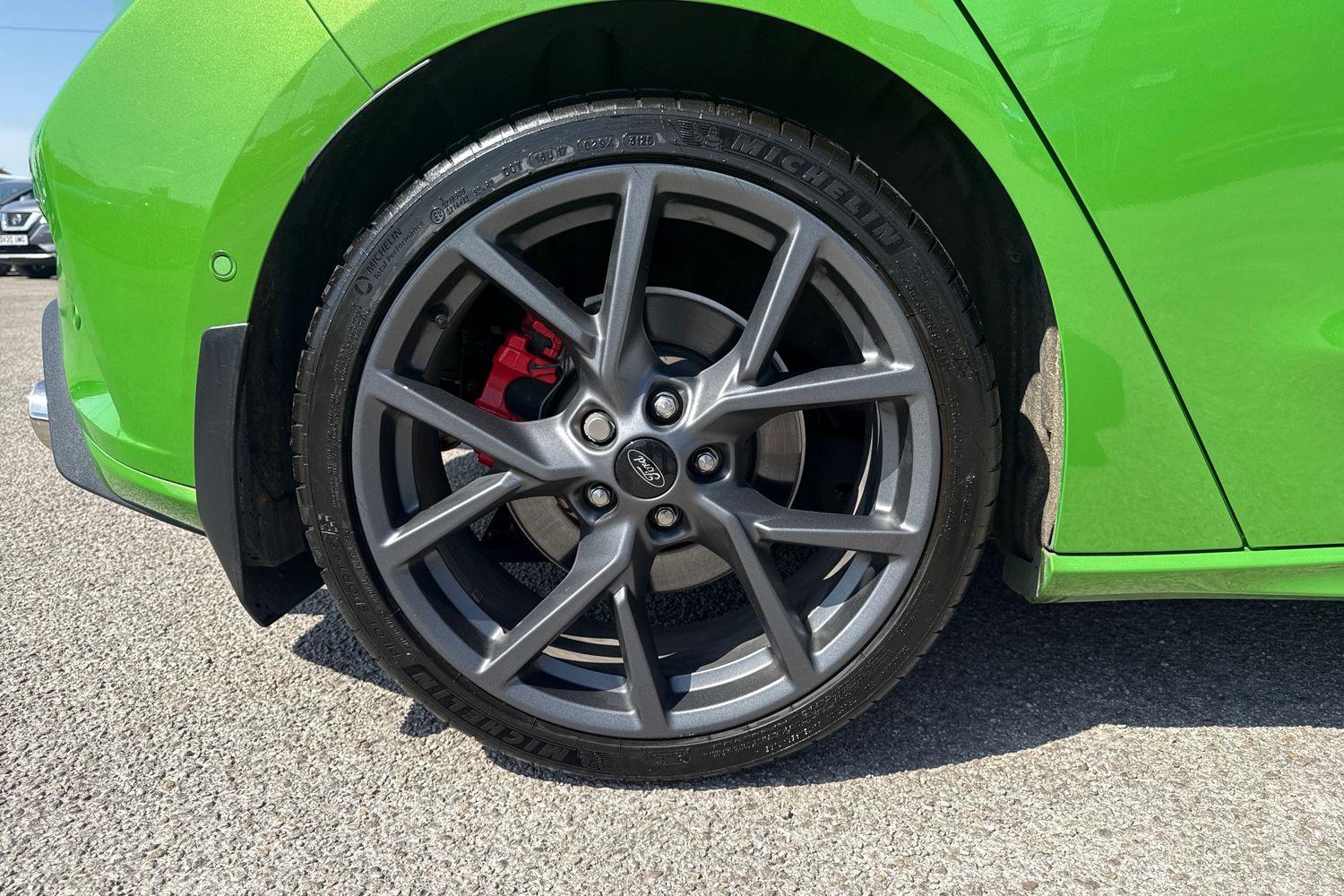 Ford FOCUS Photo 7