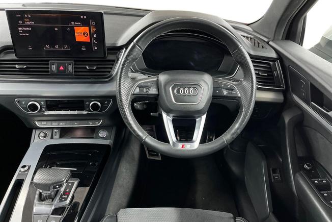 AUDI Q5 Photo 11