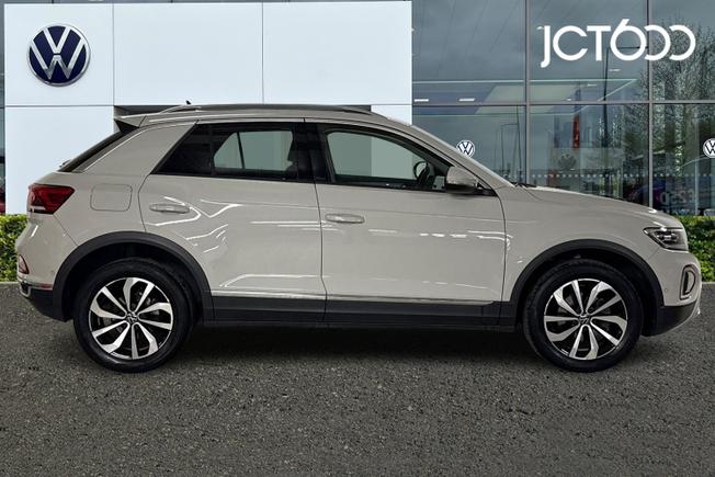 VOLKSWAGEN T-Roc Photo 4