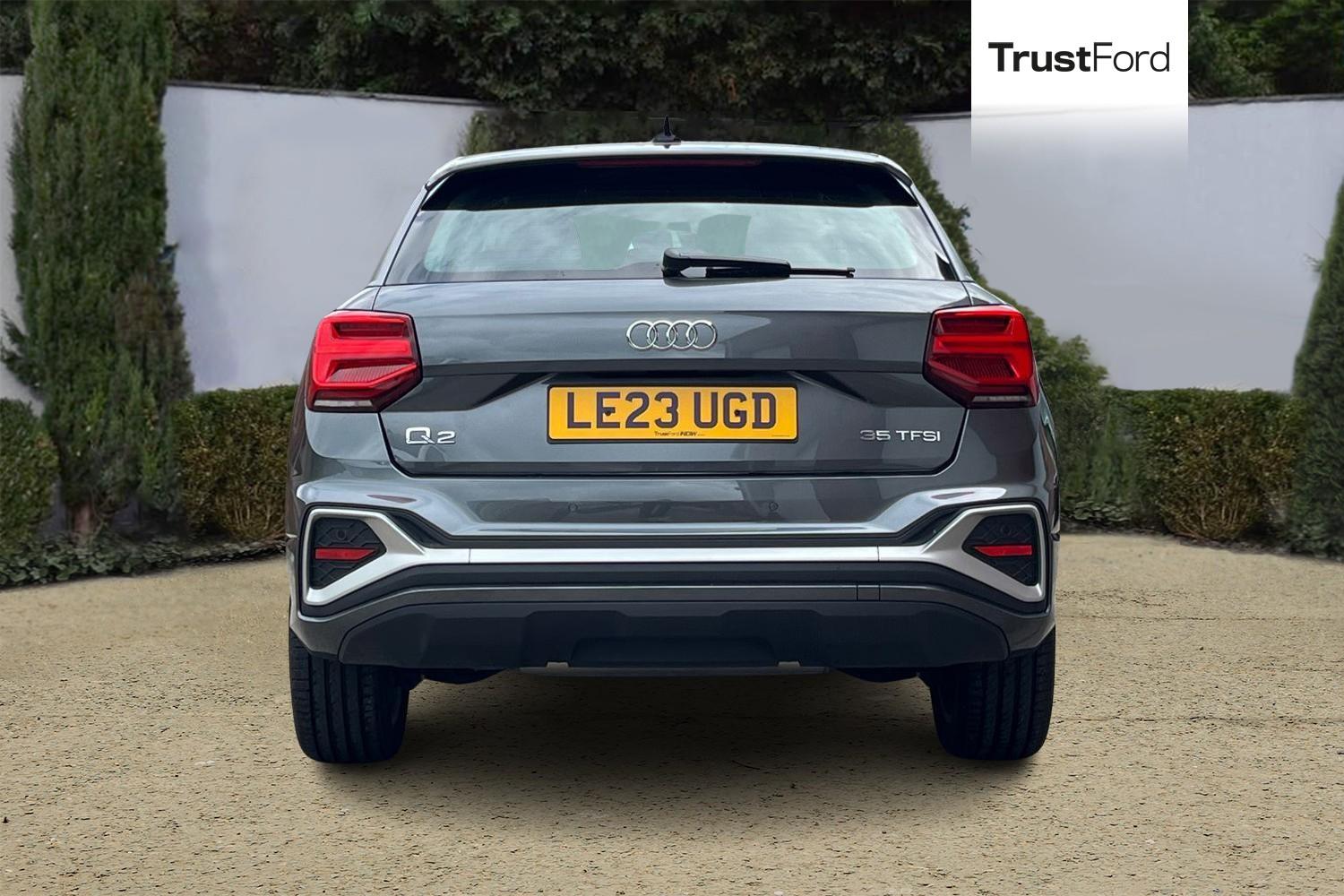 Audi Q2 Photo 6