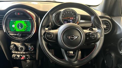 MINI Hatch Photo autoimg-85866b0c68c9a61e420b5b9acb6d019ac0b87393.jpg