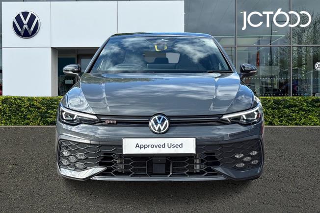 VOLKSWAGEN Golf Photo 8