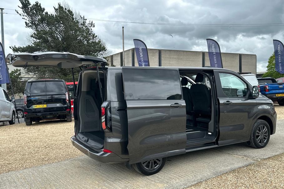 Used FORD TOURNEO CUSTOM YM25LNP 40