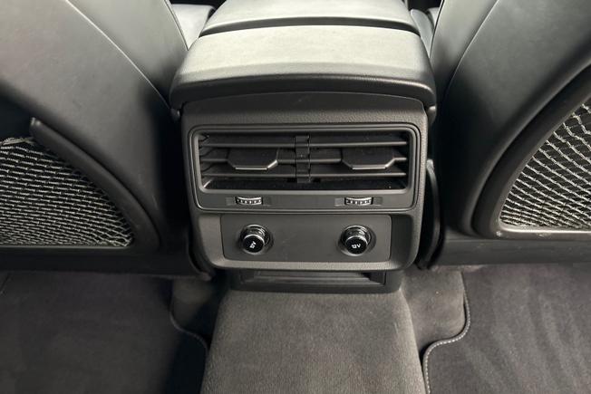 AUDI Q7 Photo 26