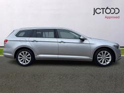VOLKSWAGEN Passat Photo 4