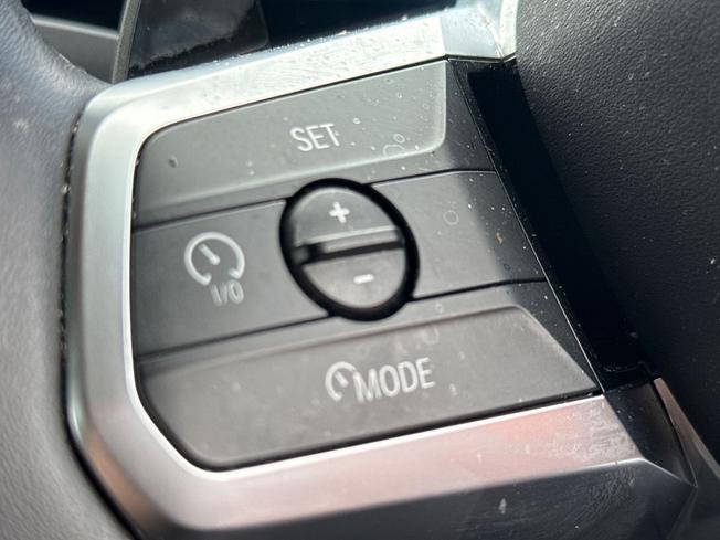 BMW Ix2 Photo 16