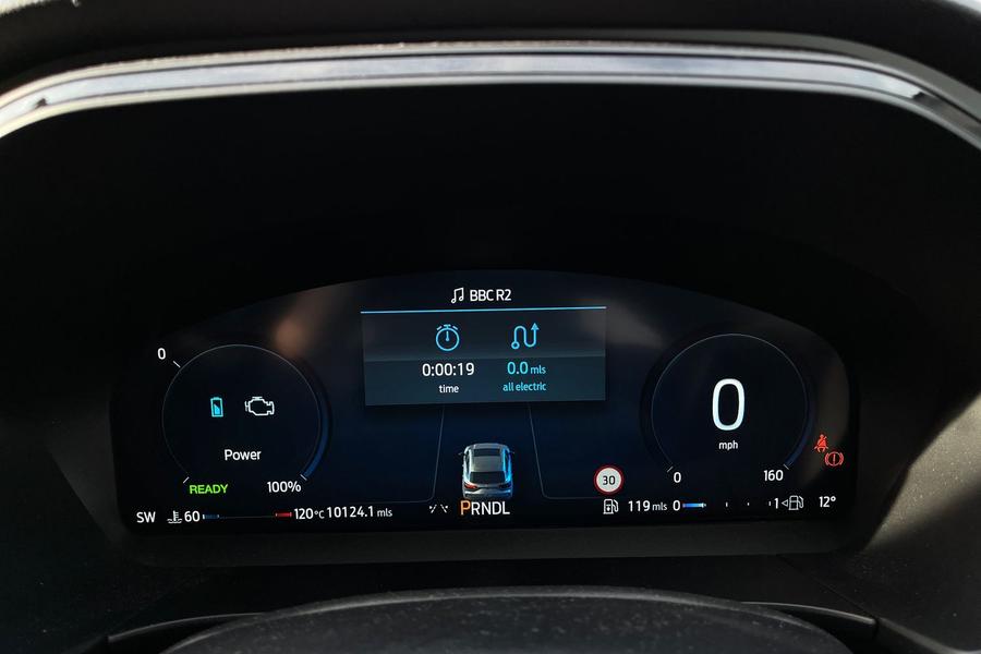 Ford Kuga Photo autoimg-85912d70400bad3eebadbe4913f30b02fc3a5b24.jpg