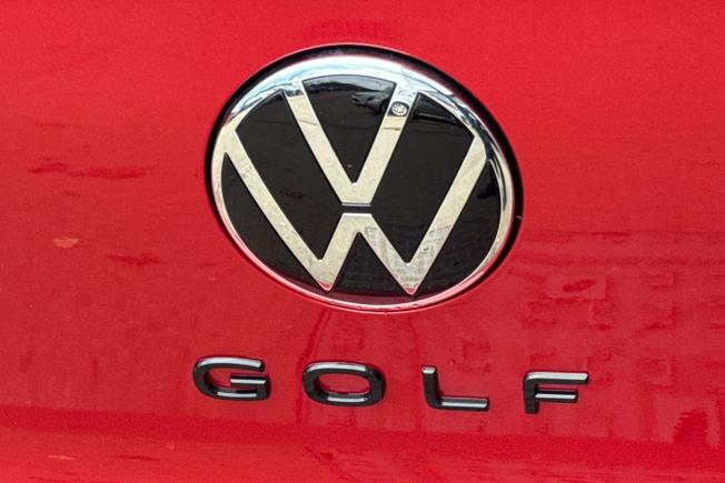 VOLKSWAGEN Golf Photo 27