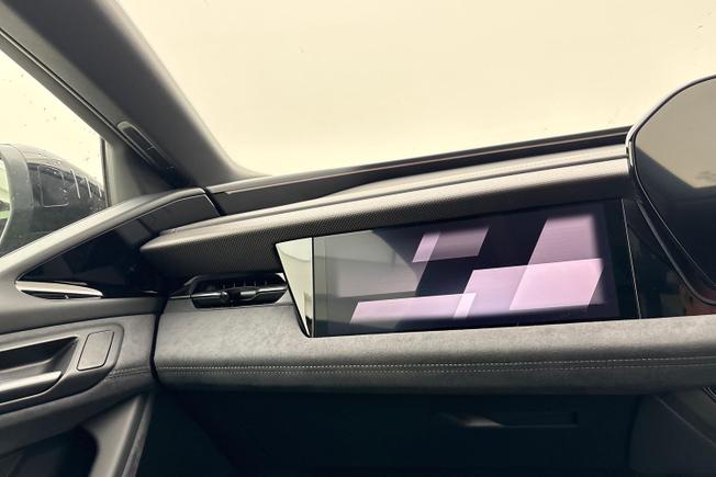 AUDI S6 E-Tron Avant Photo 30