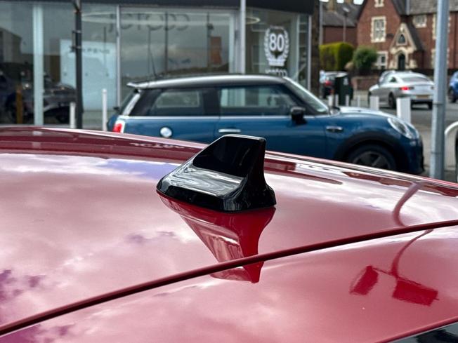 FORD Puma Photo 39