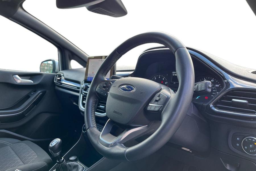 Ford FIESTA Photo autoimg-859bc765e5eb353b04c1b50af6d3073887a06a50.jpg
