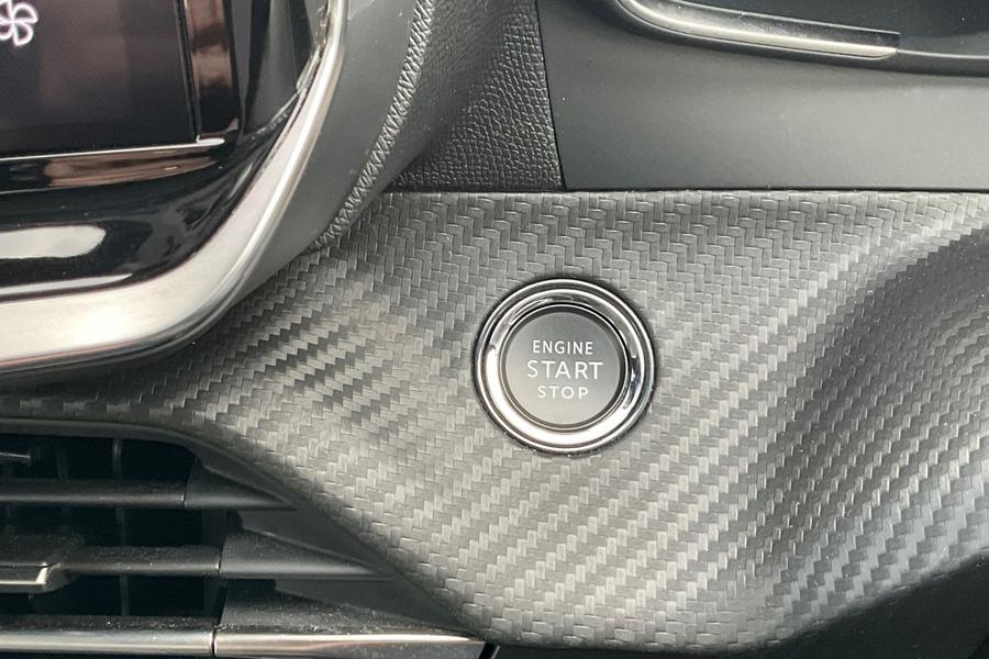 Peugeot 208 Photo autoimg-85a246f5a236dbd093706b66b5f50bc1cfb00deb.jpg