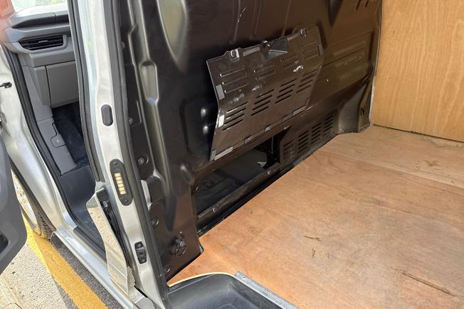 VOLKSWAGEN Transporter Photo 23