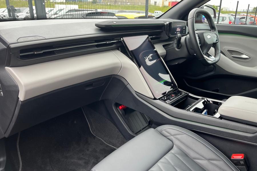 Ford EXPLORER Photo autoimg-85ab38ca8be70a43d088b075e14a382df0aa0c0e.jpg