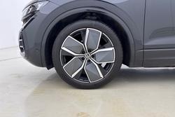 VOLKSWAGEN Touareg Photo 5