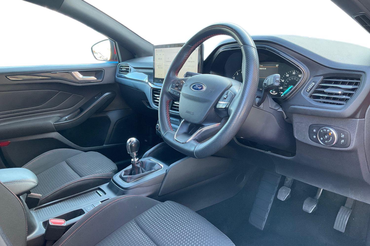 Ford FOCUS Photo 8