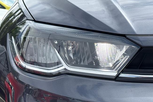 VOLKSWAGEN Polo Photo 36