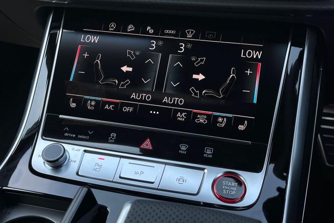 AUDI Rsq8 Photo 28