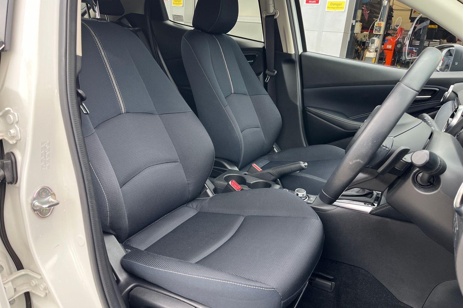 Mazda Mazda2 Photo 16