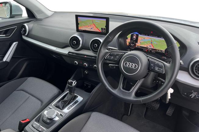 Audi Q2 Photo 6
