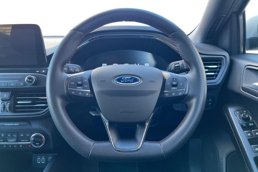 Ford FOCUS Photo autoimg-85b2ed302eb15828e1dc594743ba0b7a279c8323.jpg