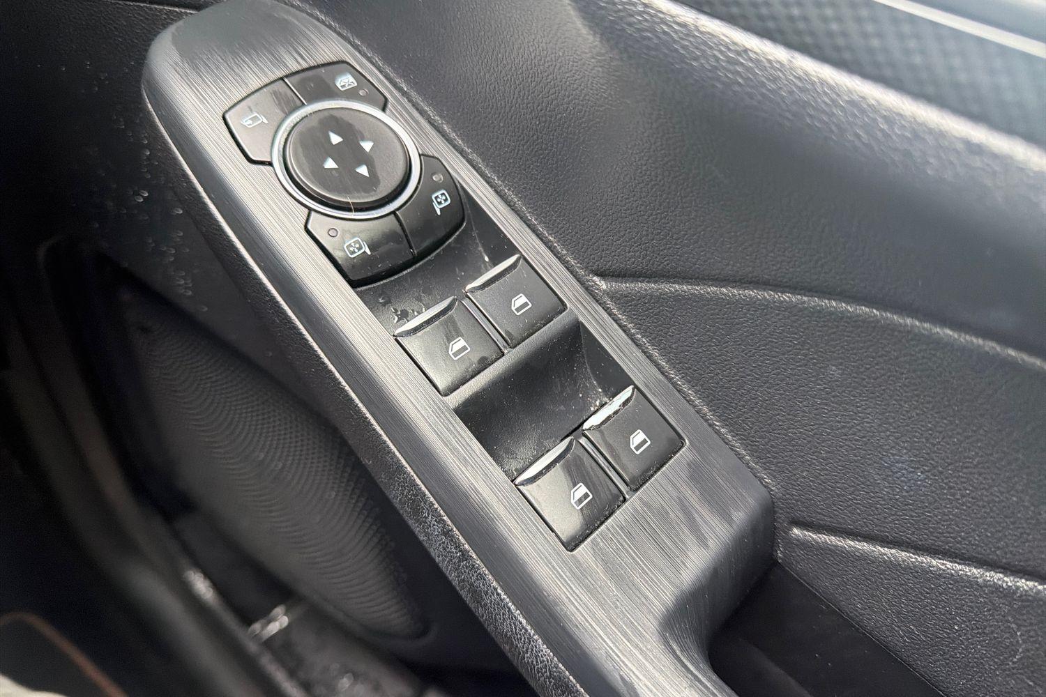 Ford KUGA Photo 15
