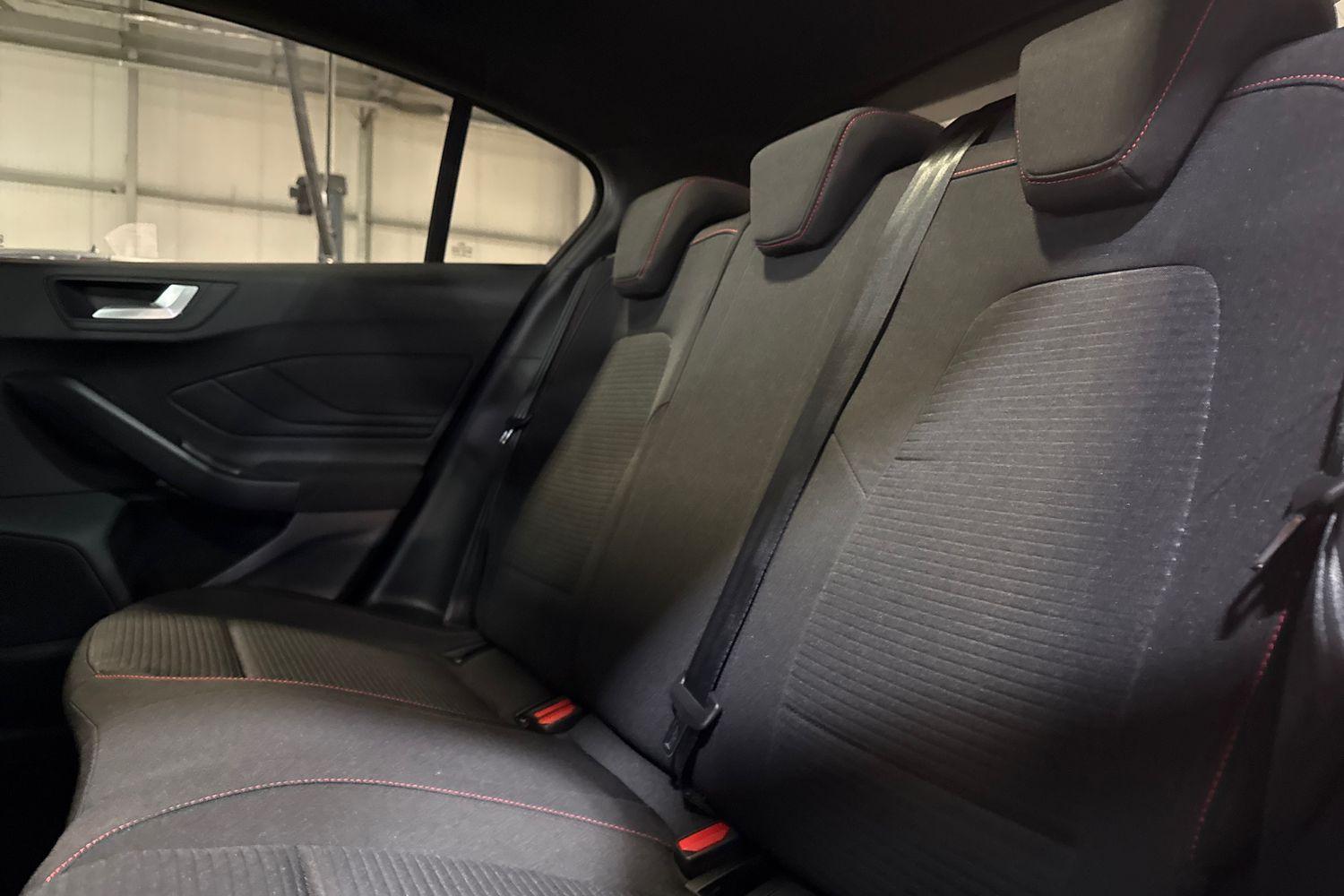 Ford FOCUS Photo 19