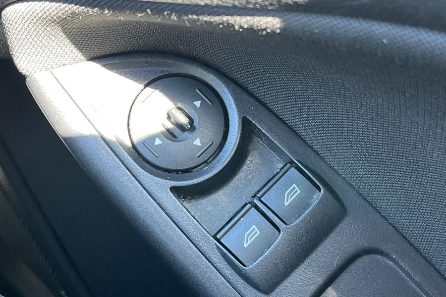 Ford FOCUS Photo autoimg-85b95505f823d36290fdad8f8b1247b5d92cded2.jpg