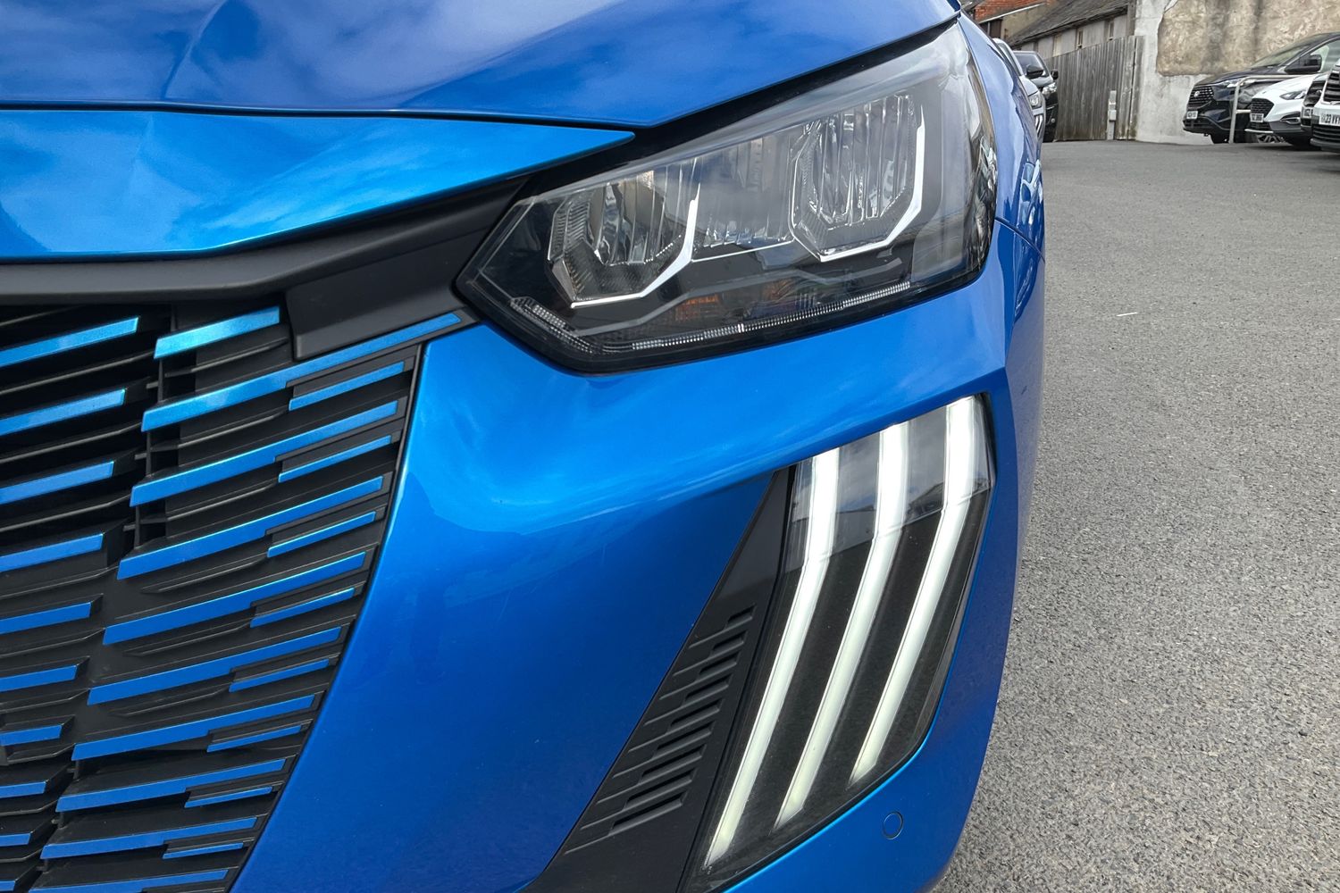 Peugeot 208 Photo 33