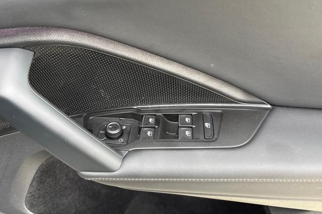 VOLKSWAGEN Tiguan Photo 28