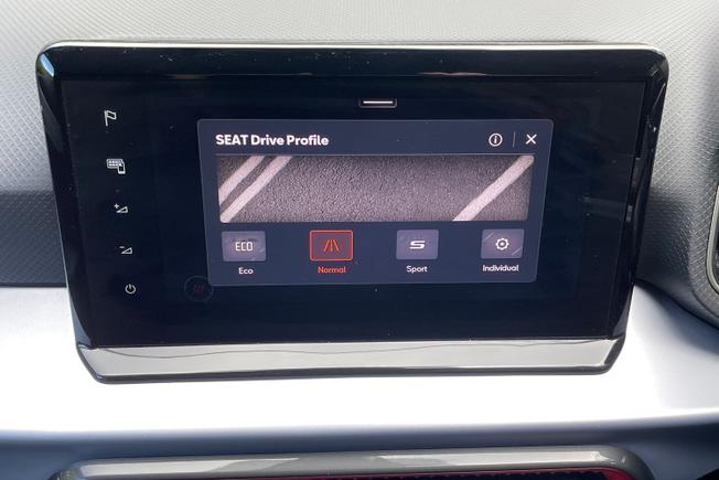 SEAT Arona Photo 32