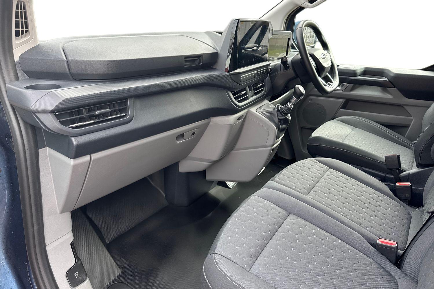 Ford TRANSIT CUSTOM Photo 2