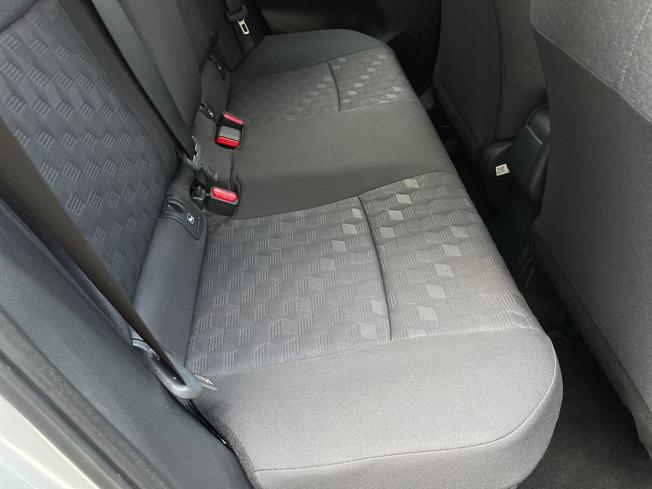 Toyota Yaris Photo 31