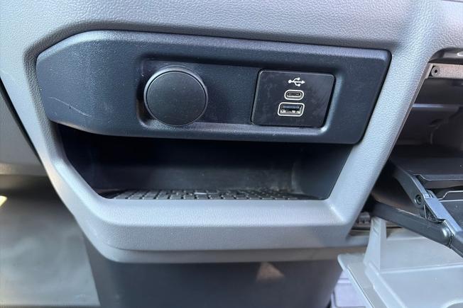 VOLKSWAGEN Transporter Photo 32