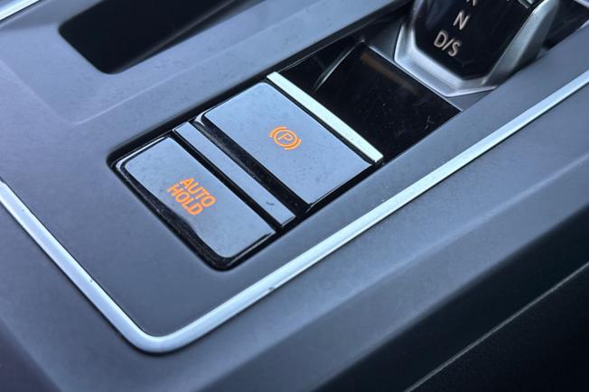 VOLKSWAGEN Golf Photo 44