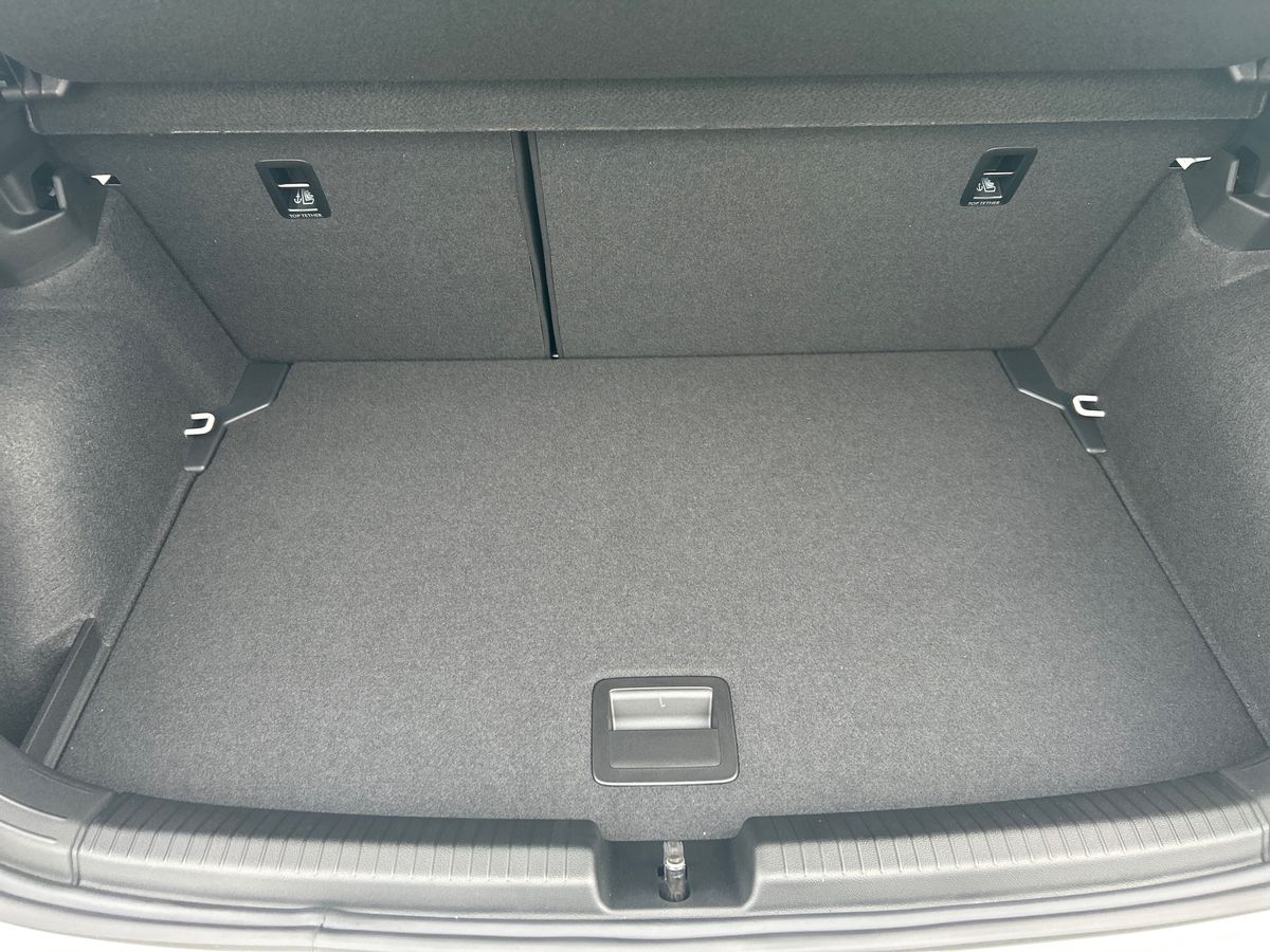 Volkswagen Polo Photo autoimg-85cda3880514072e7f196b79bd504fa091f726d7.jpg