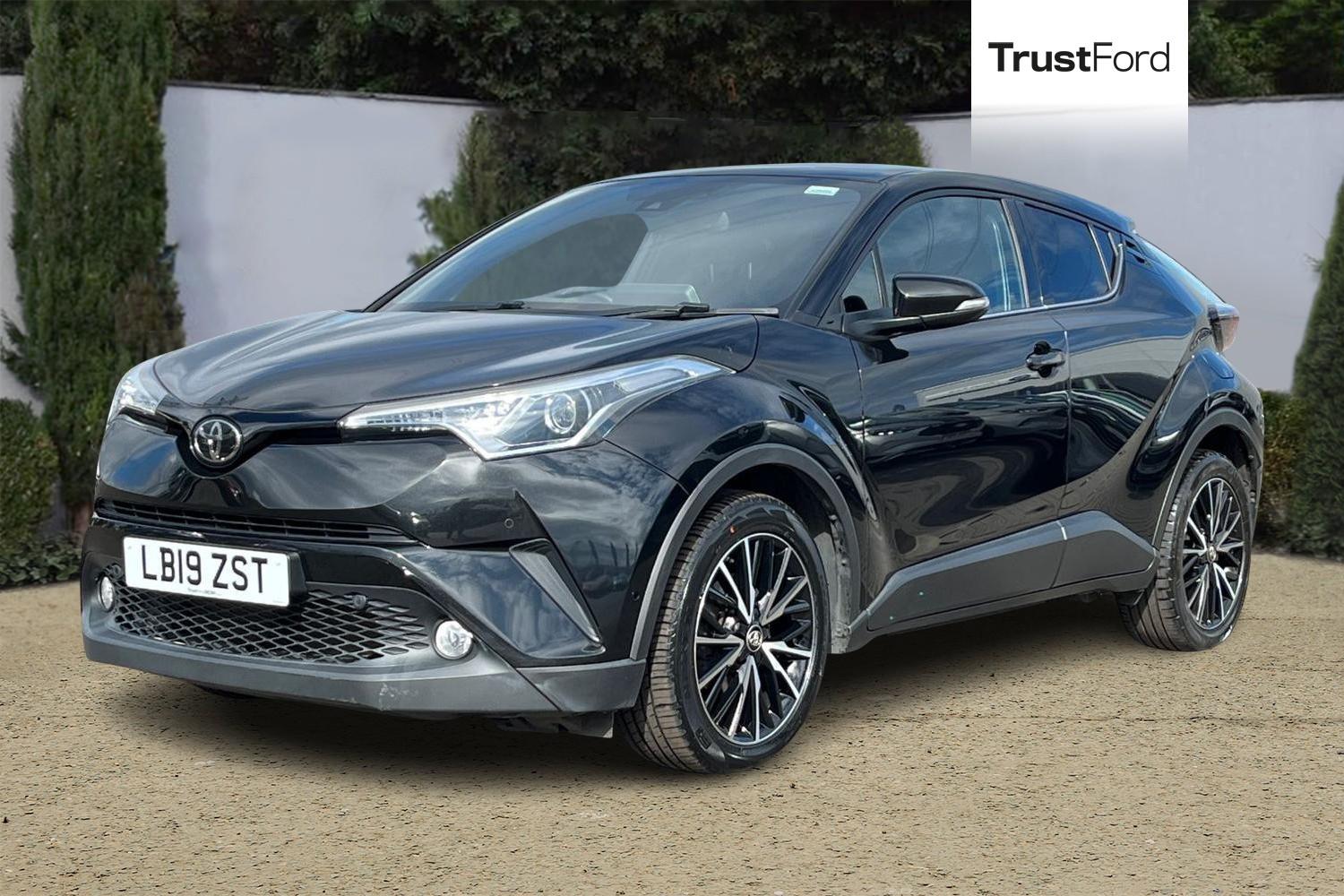 Toyota C-HR Photo 4