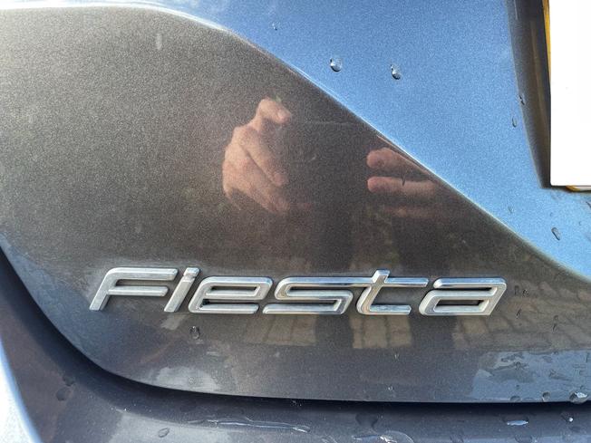 FORD Fiesta Photo 38