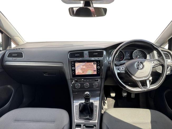 VOLKSWAGEN Golf Photo 10