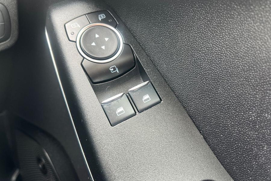 Ford FIESTA Photo autoimg-85d58bc10fc73526eb9ffe7201922a6545b815da.jpg