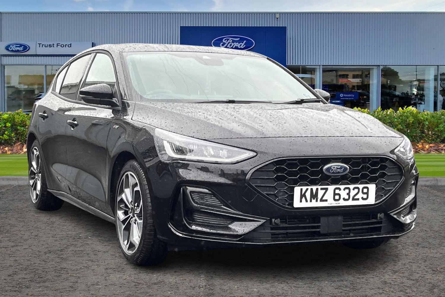 Ford Focus Photo 0
