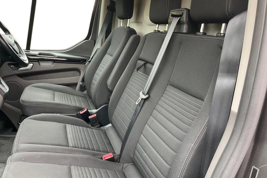 Ford Transit Custom Photo autoimg-85da67da8c0bd6f56adc73854e6f1b7d086be7b9.jpg