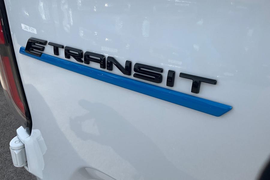 Ford E-Transit Custom Photo autoimg-85dbe67b1bde507d5daa8edf4eab917d62d11e88.jpg