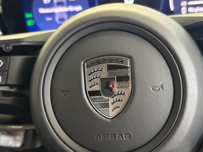 PORSCHE Macan Photo 38
