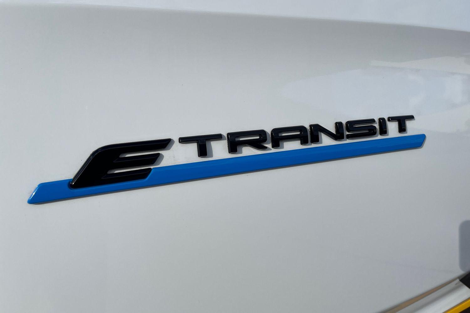 Ford E-TRANSIT CUSTOM Photo 19