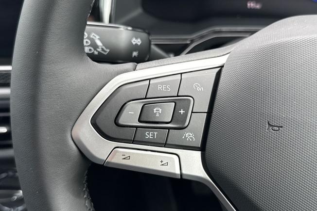 VOLKSWAGEN Polo Photo 16