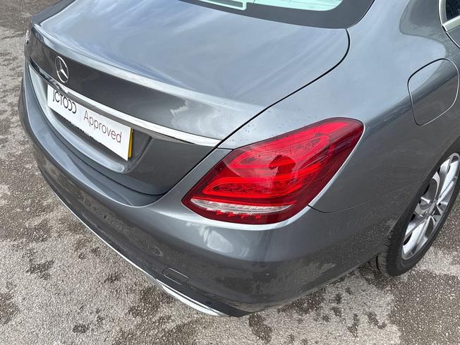 MERCEDES-BENZ C Class Photo 22