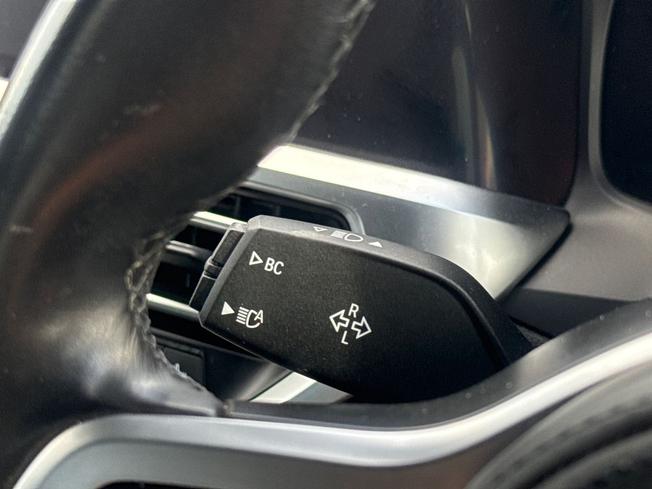 BMW 3 Series Photo 21